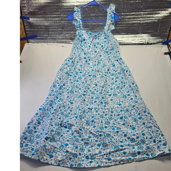 Draper James Dresses & Skirts - Draper James Blue White Floral Smocked Maxi Dress Ruffle Strap XL New